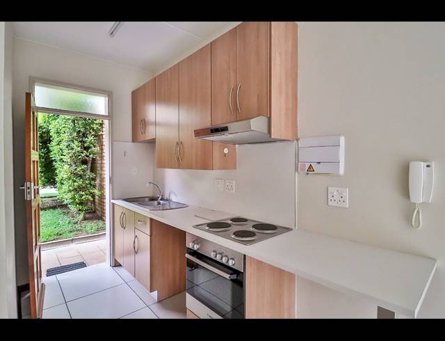 0.5 BEDROOM APARTMENT RENTED IN HATFIELD